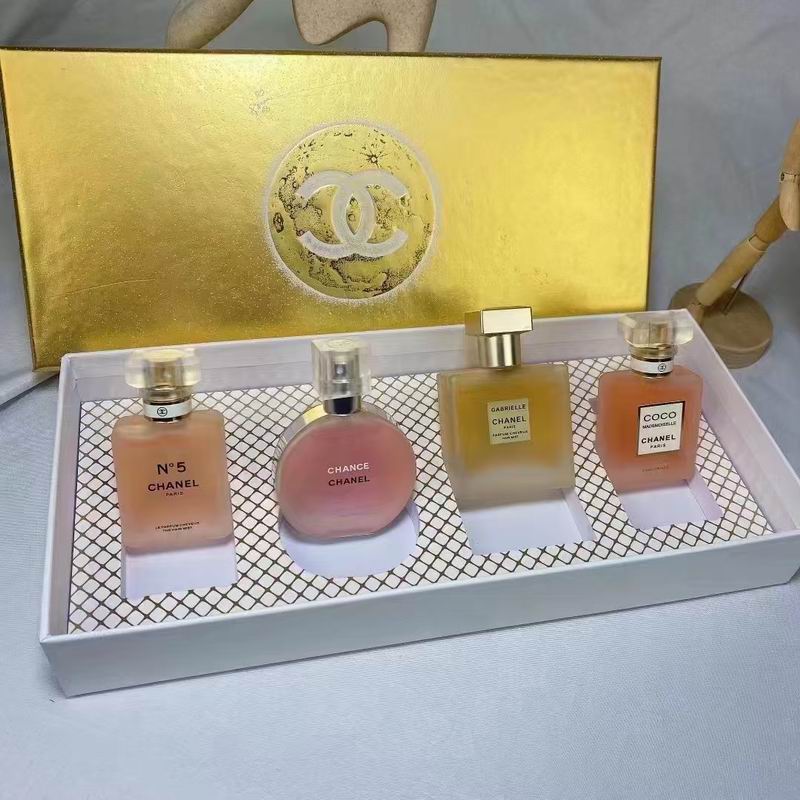 Chanel 4pcs 108